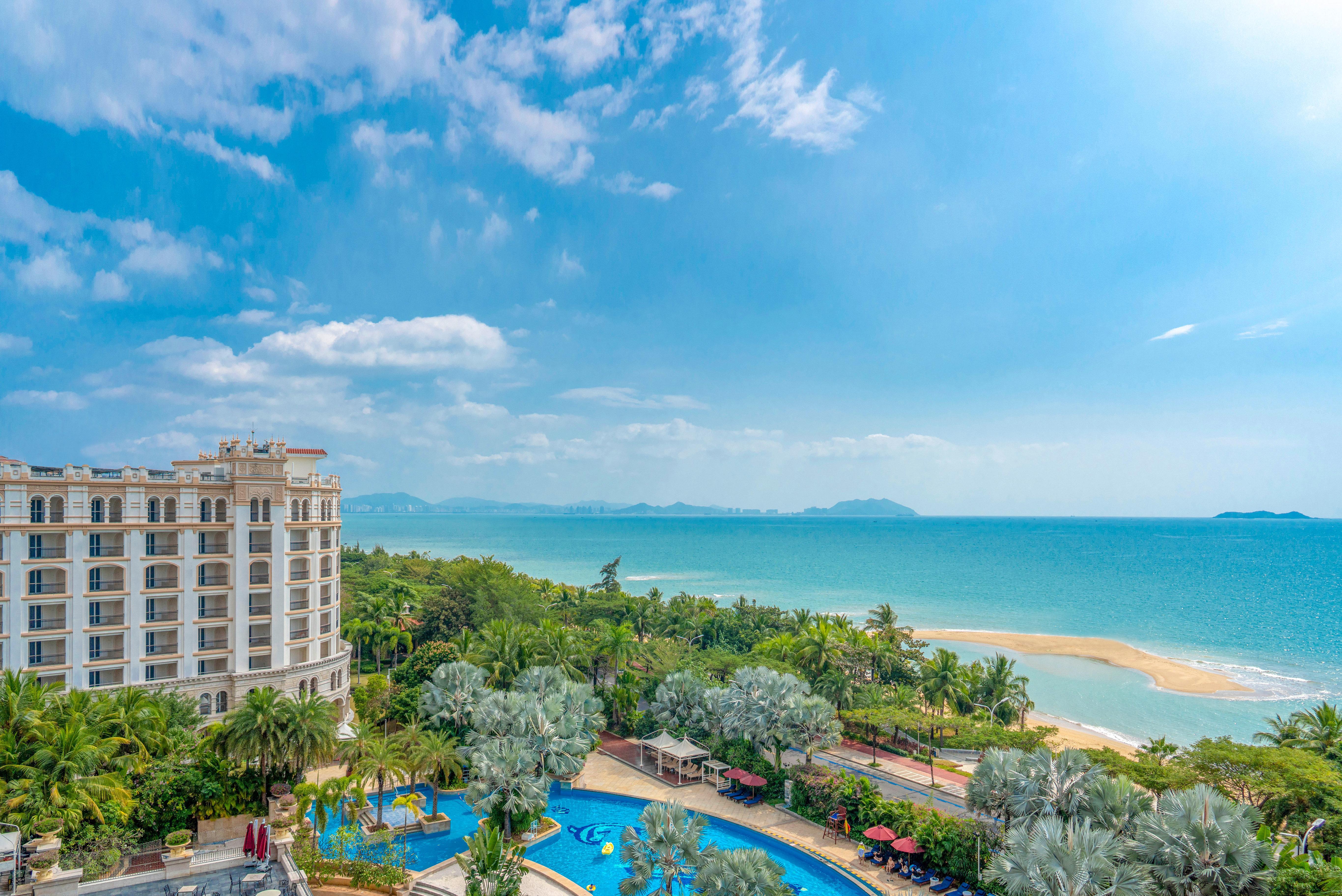 Holiday inn sanya 5. Crowne Plaza Resort Sanya Bay. Sanya Bay Санья. Crowne Plaza Resort Sanya Bay (ex. Grand Fortune Bay). *Tangla Hotel Sanya Bay 5**.